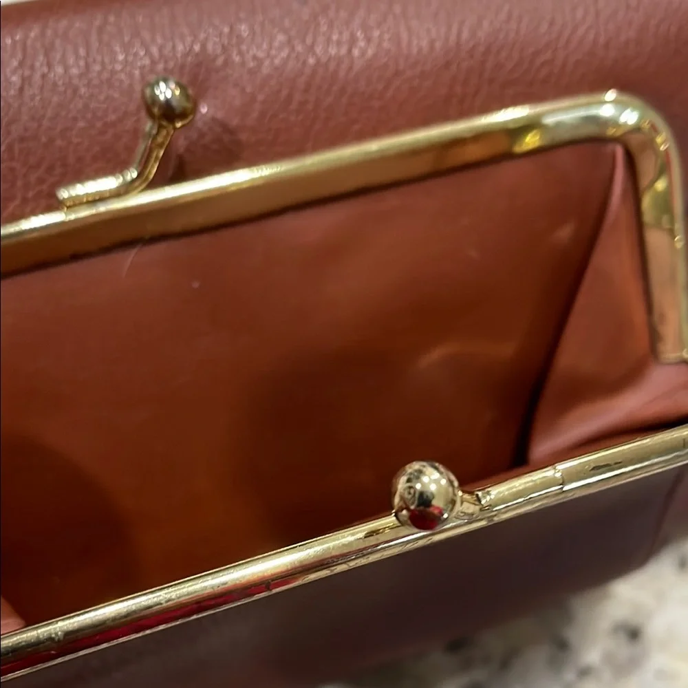 BUXTON Elegant Buttery Soft Brown Leather Ladies Wallet many compartments NEW
